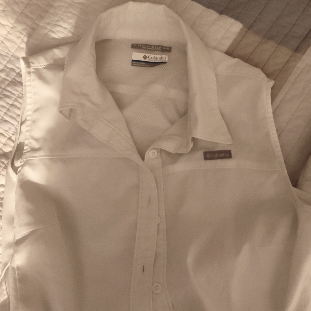 Columbia White button up sleeveless tank top size s